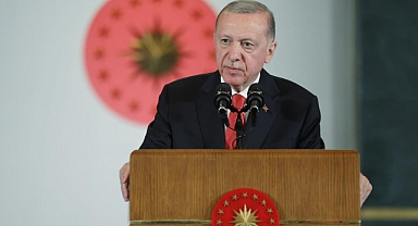 Cumhurbaşkanı Erdoğan: Ekonomi, terörle mücadele başta olmak üzere acil sorunlarımıza odaklanmış bulunuyoruz