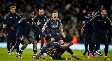 Dev maçta Real Madrid, Manchester City'i seri penaltılarla eleyerek yarı finale yükseldi