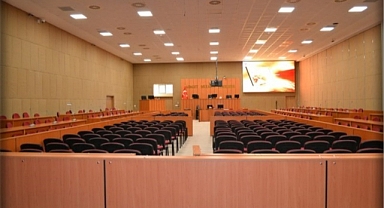 PKK'nın eski üst düzey yöneticileri ile Selahattin Demirtaş ve Figen Yüksekdağ'da dahil olmak üzere 108 sanığın duruşma kararı ertelendi