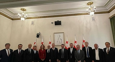 TBMM Milli Savunma Komisyonu Başkanı Refik Özen liderliğindeki heyet, Gürcistan'a resmi ziyaret gerçekleştirdi.