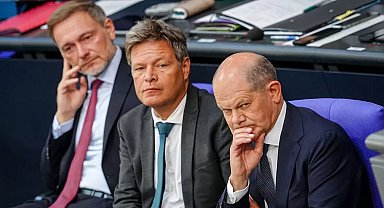 Almanya'da Hükümet Krizi: Başbakan Scholz, Maliye Bakanı Lindner'i Görevden Aldı