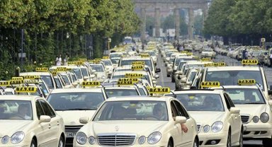 Almanya'dan Yapılan Taksi Çağrıları Türkiye Üzerinden Yönetiliyor