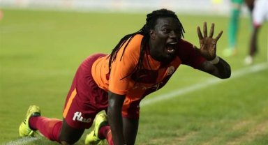 Galatasaray'ın Efsane İsmi Gomis Futbola Veda Etti