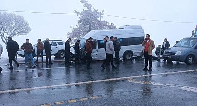 Bitlis'te 23 aracın karıştığı zincirleme kaza: 31 Yaralı