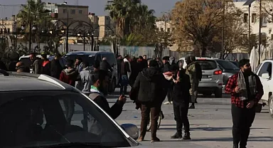 Suriye'de Büyük Göç Hareketliliği: Yüzbinlerce Suriyeli Yer Değiştirdi