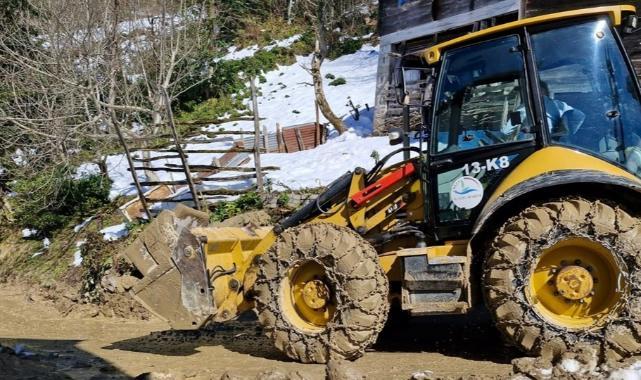 Rize'de Heyelan Alarmı: 4 Ev Tahliye Edildi