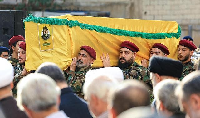 İsrail saldırısında ölen Hizbullah'ın 2 numaralı komutanı Heysem Ali Tabatabai toprağa verildi