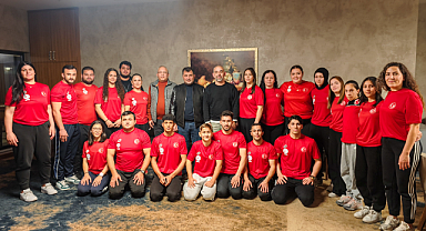 Milletvekili Ercan Öztürk’ten Kuraş Milli Takımı’na Moral Ziyareti