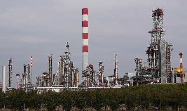ABD Engeli Sonrası Kriz Derinleşti: Sırbistan Petrol Rafinerisi Zorunlu Kapanıyor