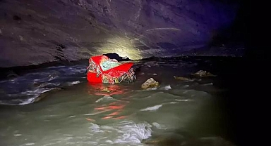 Hakkari’de feci kaza: Araç 300 metreden Zap Suyu’na uçtu