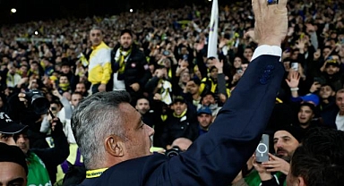 Sadettin Saran tribünlere çıktı: Taraftarın çağrısını geri çevirmedi