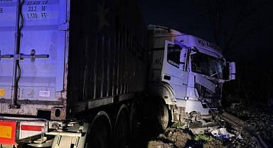 Sakarya Arifiye’de zincirleme kaza: 6 araç karıştı, 12 yaralı