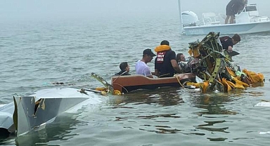 Texas açıklarında uçak kazası: Meksika Donanmasına ait uçakta 5 kişi hayatını kaybetti