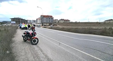 Dur ihtarına uymadı, makas attı: Ehliyetsiz sürücüye rekor ceza