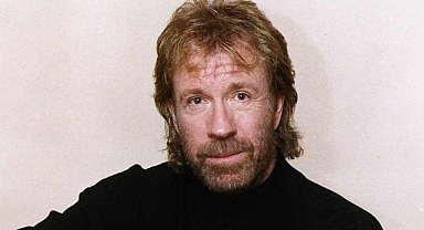 Hollywood’un efsanesi Chuck Norris yaşamını yitirdi