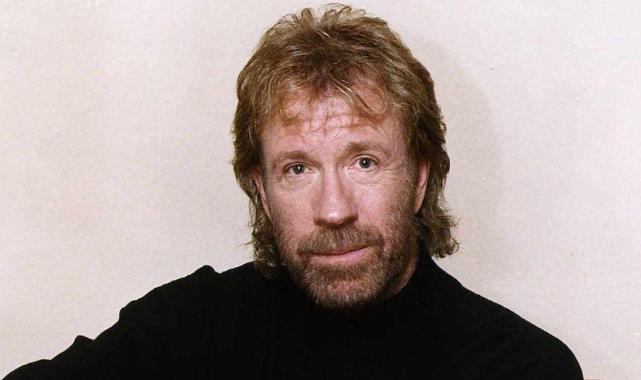 Hollywood’un efsanesi Chuck Norris yaşamını yitirdi