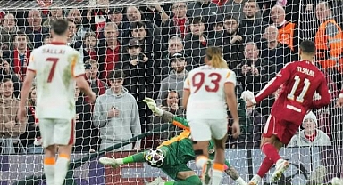 Aslan Şampiyonlar Ligi'ne veda etti... Liverpool 4 - 0 Galatasaray