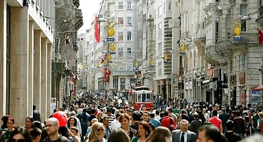 Türkiye'de işsizlik geriledi ama dikkat çeken detay: Atıl işgücü arttı