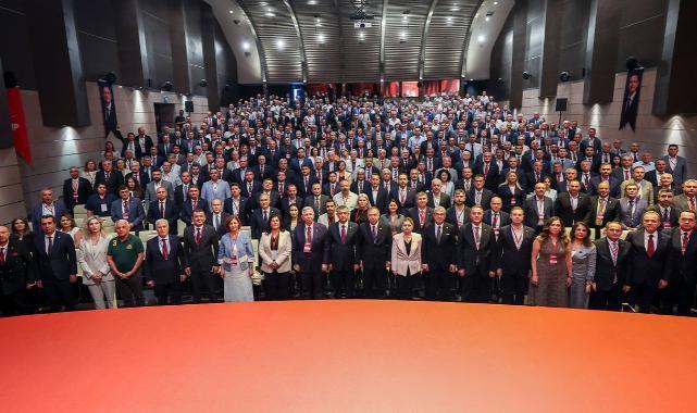 CHP’den yol haritası hamlesi: Belediye başkanları için kritik toplantı