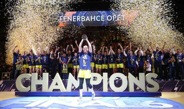 Fenerbahçe Opet tarih yazdı! Kadınlar EuroLeague şampiyonu oldu