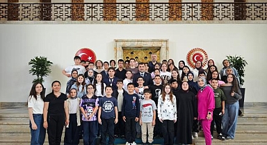 AK Parti Düzce Milletvekili Ercan Öztürk, minik misafirlerini meclis’te misafir etti