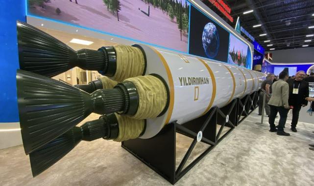 Stratejik denge değişiyor, tam 6000 KM! Türkiye'nin ilk kıtalararası füzesi Yıldırımhan sahneye çıktı