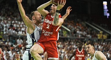 12 Dev Adam Bosna Hersek'i devirdi! 5'te 5 yaparak grup liderliğini garantiledi