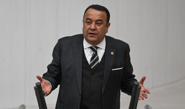 CHP Ankara Milletvekili Adnan Beker partisinden istifa etti