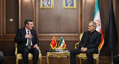 Cumhurbaşkanı Yardımcısı Yılmaz, İran temaslarında Pezeşkiyan ile bir araya geldi