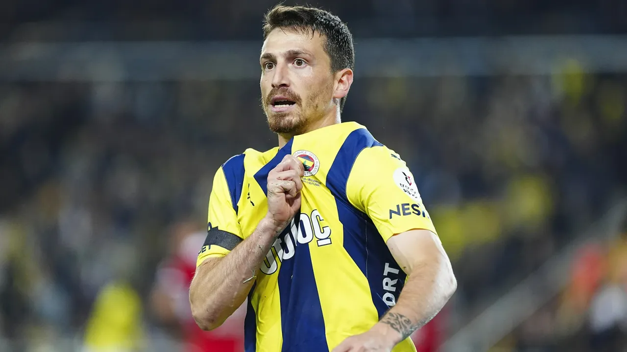 Fenerbahçe'den Mert Hakan Yandaş kararı: Sözleşme uzatıldı