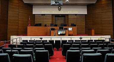 İzmir'de rüşvet almakla yargılanan iki kamu görevlisi hakkında karar