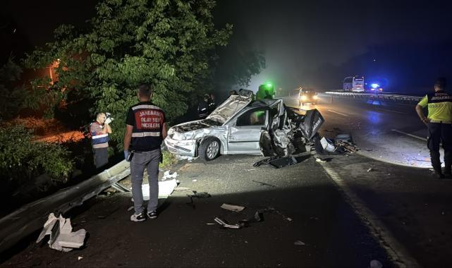 Kocaeli'de tırın çarptığı otomobilde 7 yaşındaki çocuk yaşamını yitirdi
